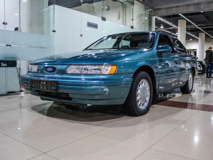Ford Taurus Sho 1993