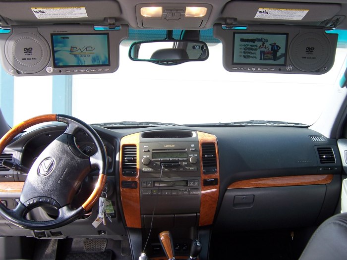 Торпедо Lexus gx470