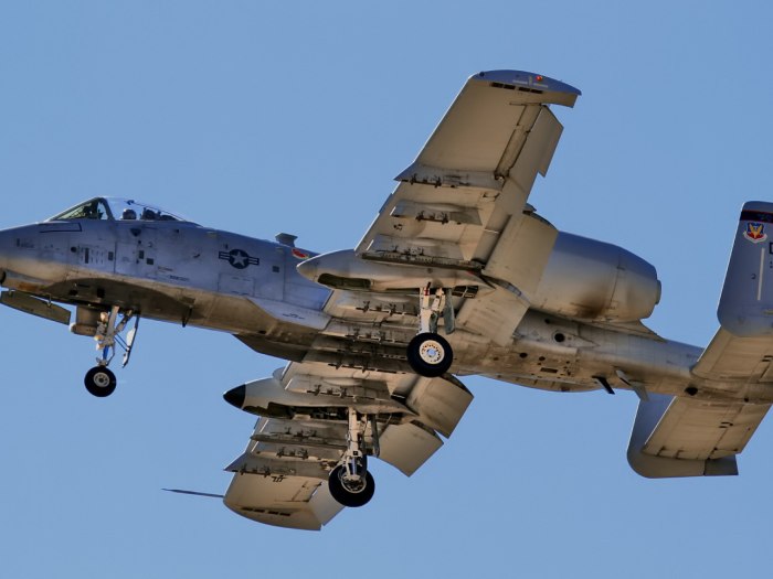 Thunderbolt самолет а 10