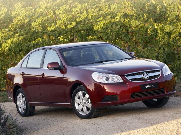 Машина Epica Chevrolet