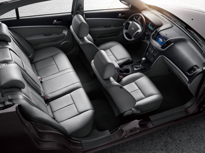 Chevrolet Epica 2011 салон