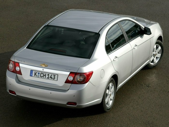 Машина Epica Chevrolet