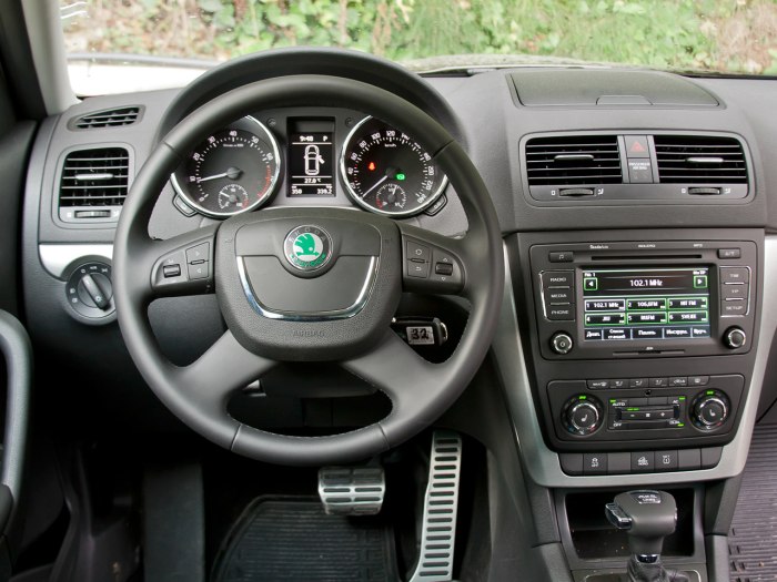 Skoda Yeti 2011 салон