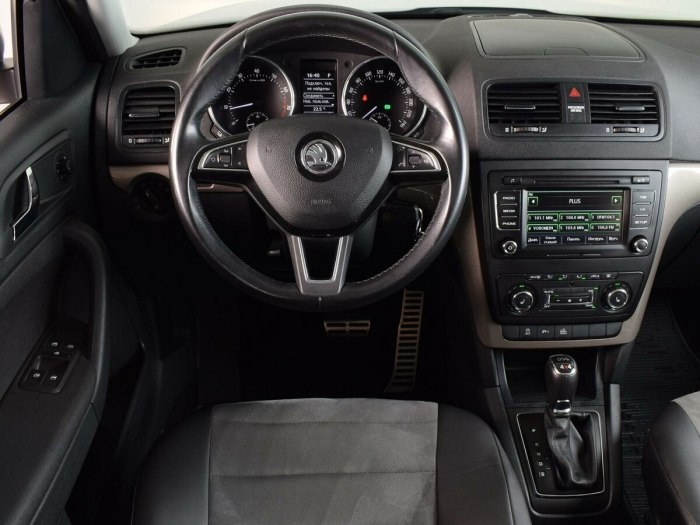 Skoda Yeti салон