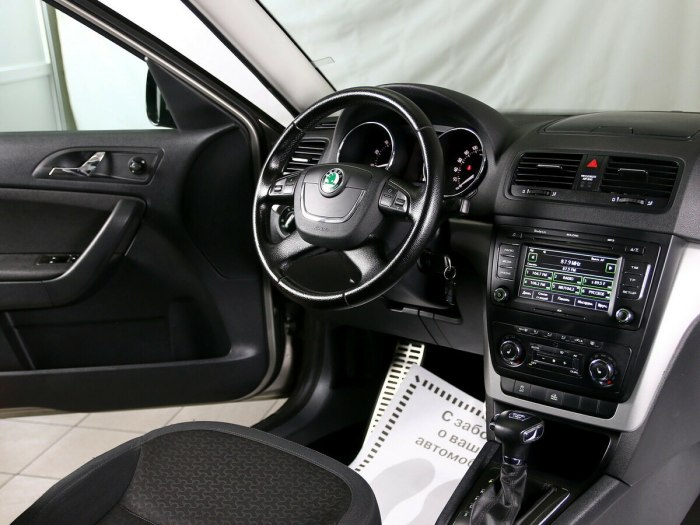 Skoda Yeti 2013 салон