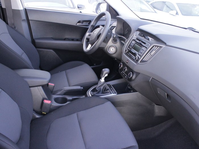 Хендай Крета белая салон