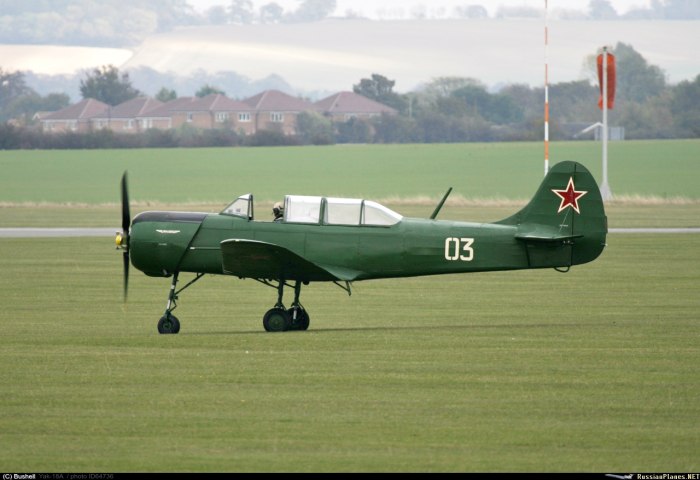 Самолет як 18а