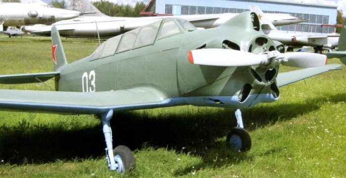Самолёт як-18п