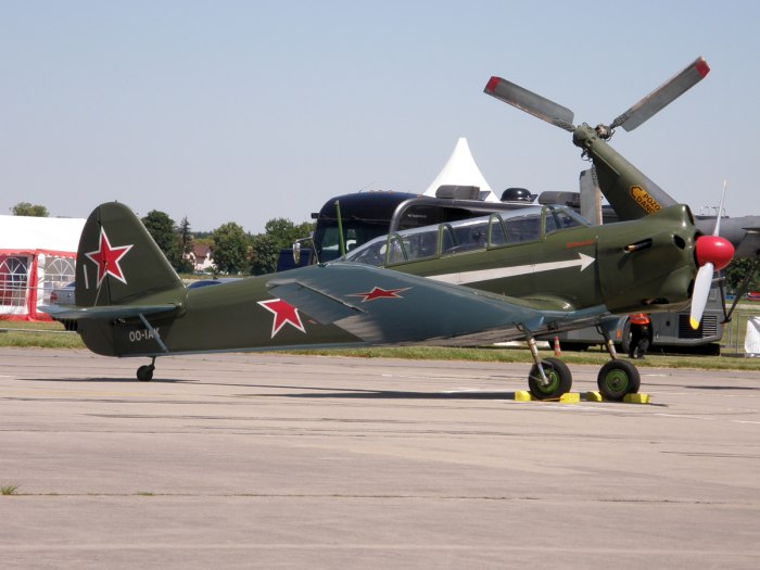 Як 18