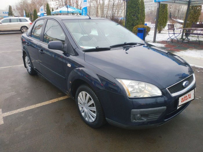 Ford Focus 2 темно синий седан