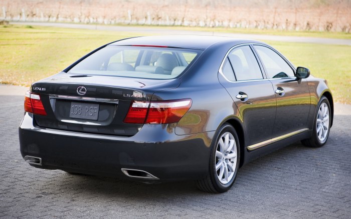 Lexus лс 460
