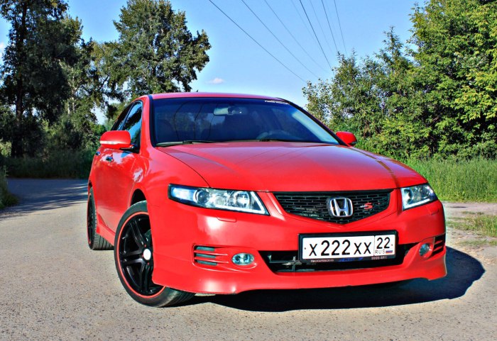Accord 7 красный
