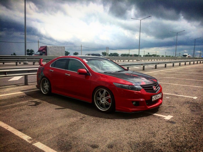 Honda Accord 8 красный