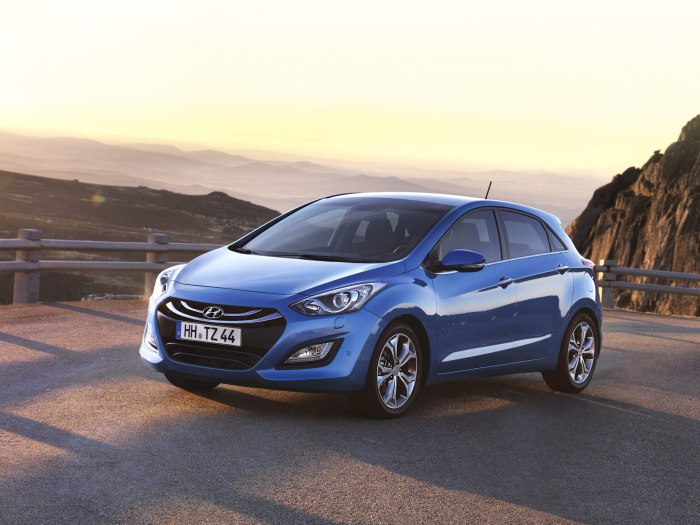 Hyundai i30 2012 хэтчбек