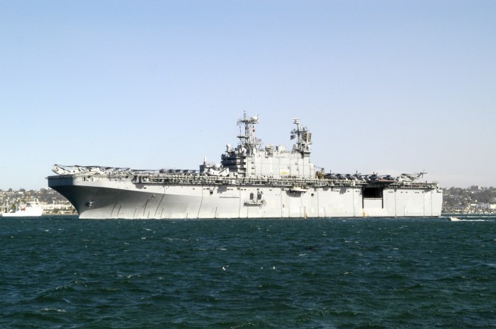 Tarawa корабль