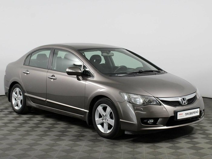 Honda Civic 8 поколение