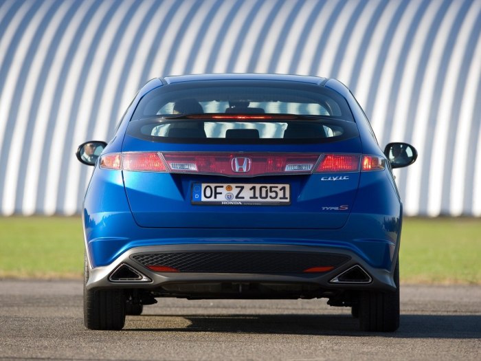 Honda Civic 8 поколение