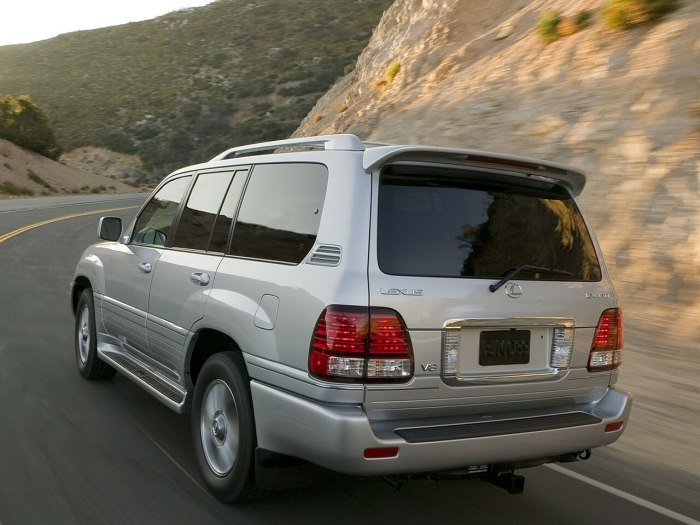 Lexus lx470 серебристый