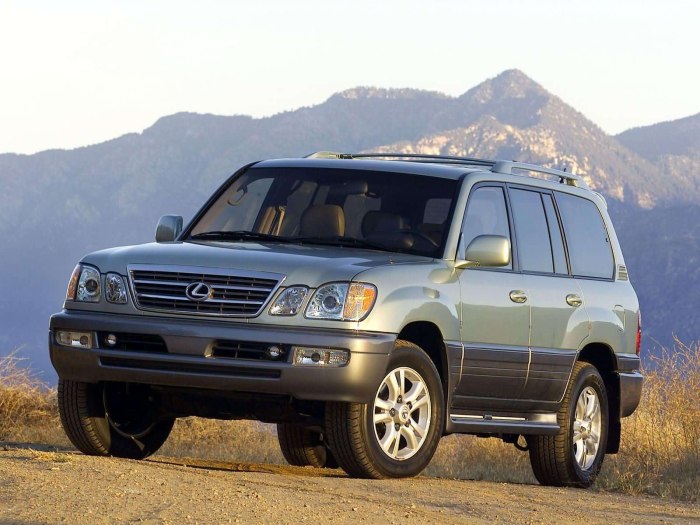 Lexus LX 2005