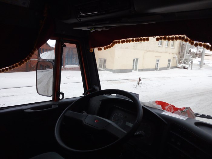 Шторки в кабину на КАМАЗ 4308