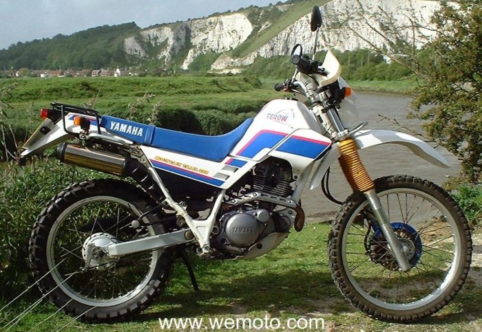 Ямаха Serow 225