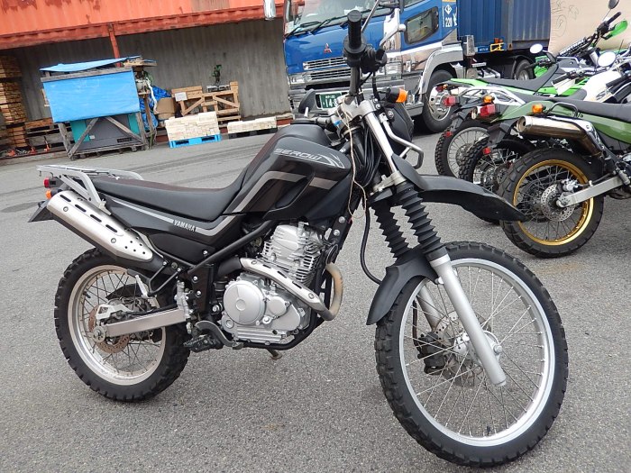 Yamaha Серов 250