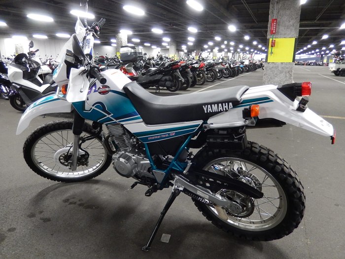 Yamaha Serow 225