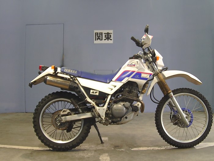 Yamaha Serow 225