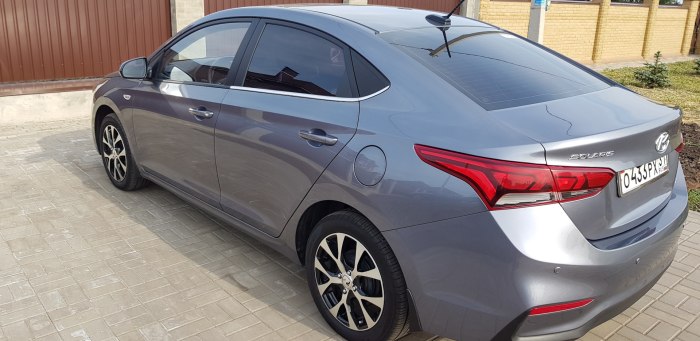 Hyundai Solaris серый