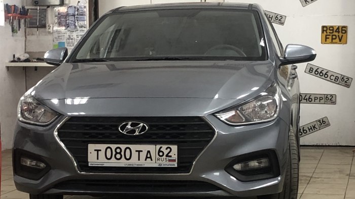 Hyundai Solaris мокрый асфальт 2018