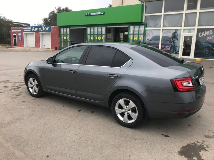 Skoda Octavia a7 Рестайлинг серая
