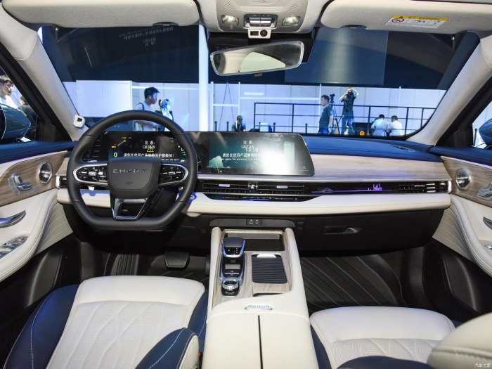 Chery Arrizo 8 салон