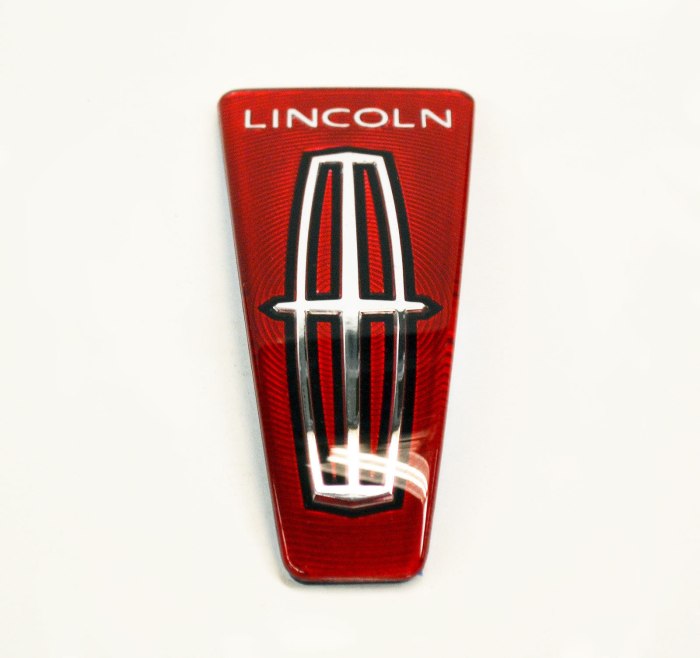 Lincoln Navigator 2007 значок передний