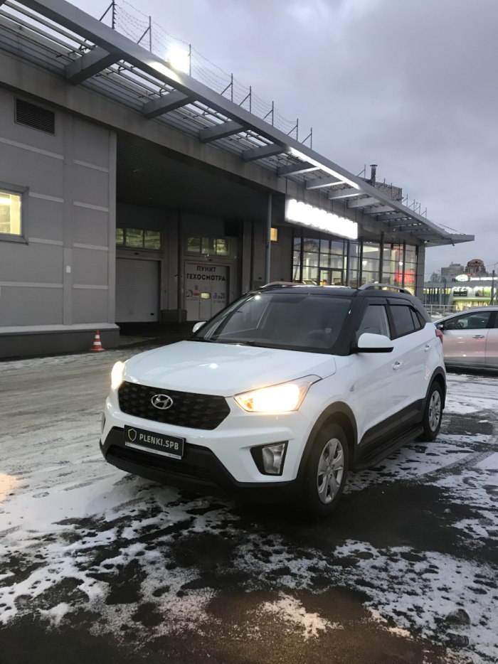 Hyundai Creta белая с черной крышей