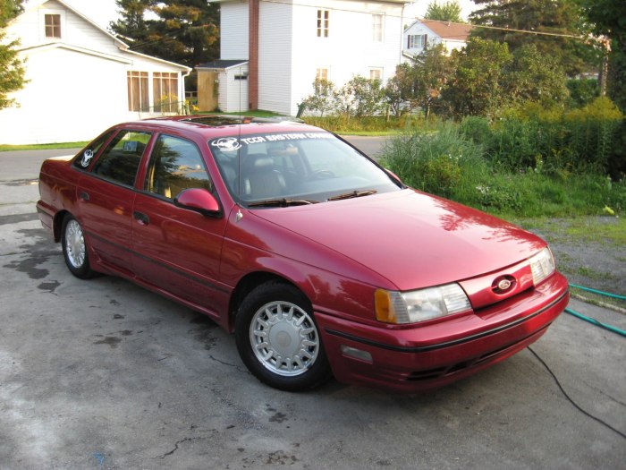 Ford Taurus Sho 1990