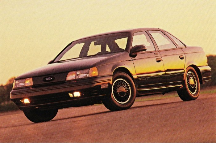 Ford Taurus Sho 1989