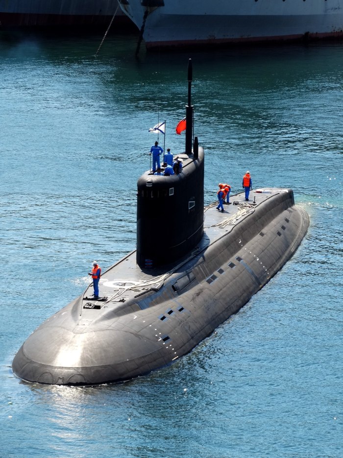 Подводная лодка 636 Варшавянка