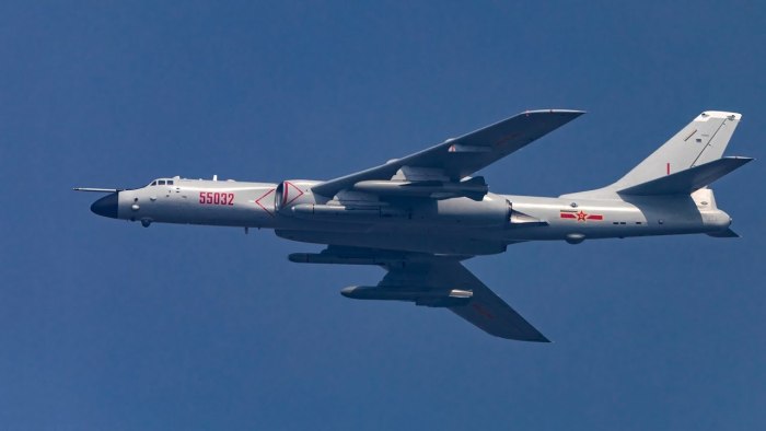 Китайский бомбардировщик h-6n