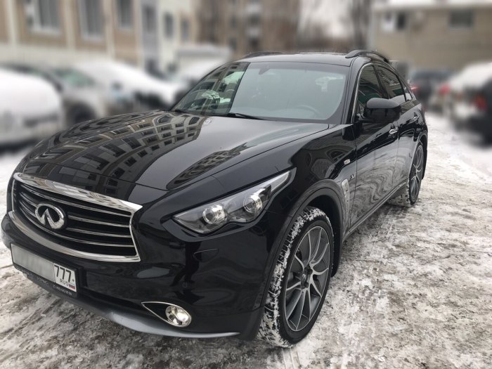 Infiniti qx70 черный