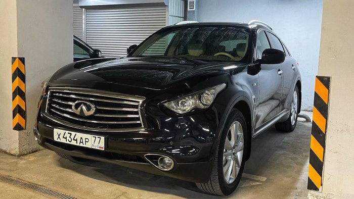 Infiniti FX drive2