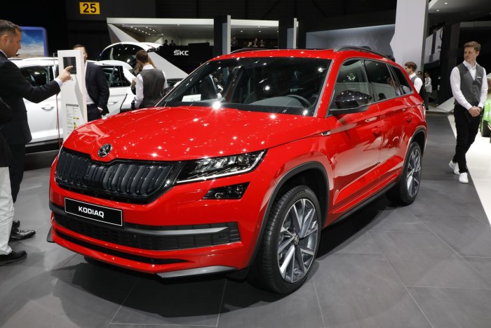Skoda Kodiaq красный
