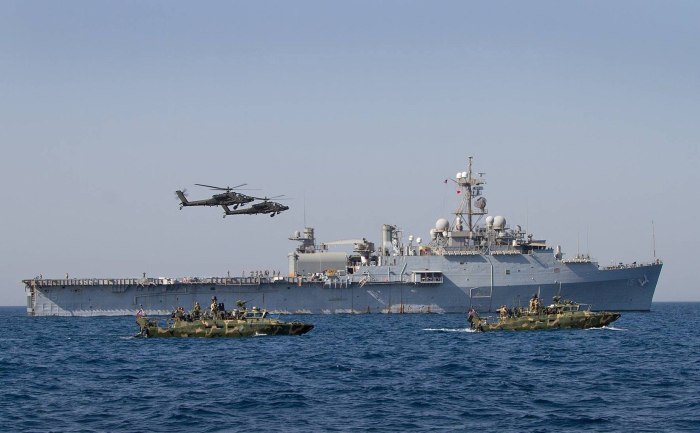 Военный корабль
