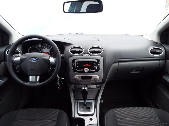 Ford Focus 2 Рестайлинг салон
