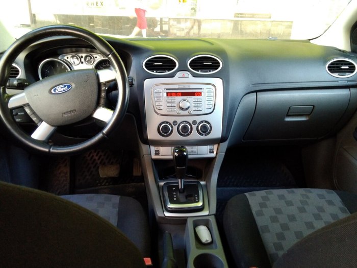 Ford Focus 2 Рестайлинг салон