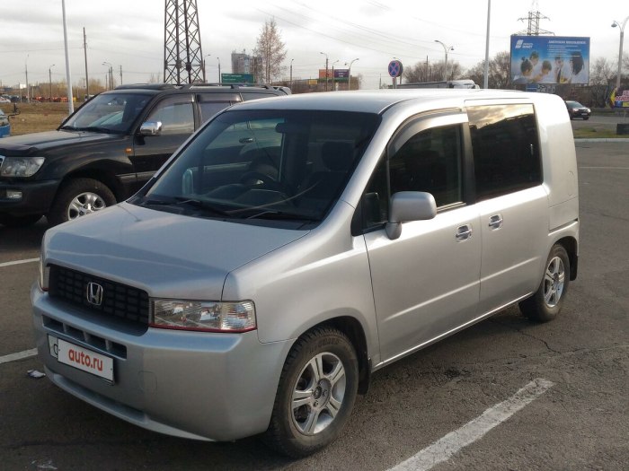 Honda Mobilio Spike 2003