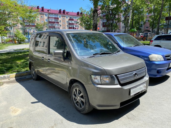 Салон Хонда Мобилио Спайк Рестайлинг