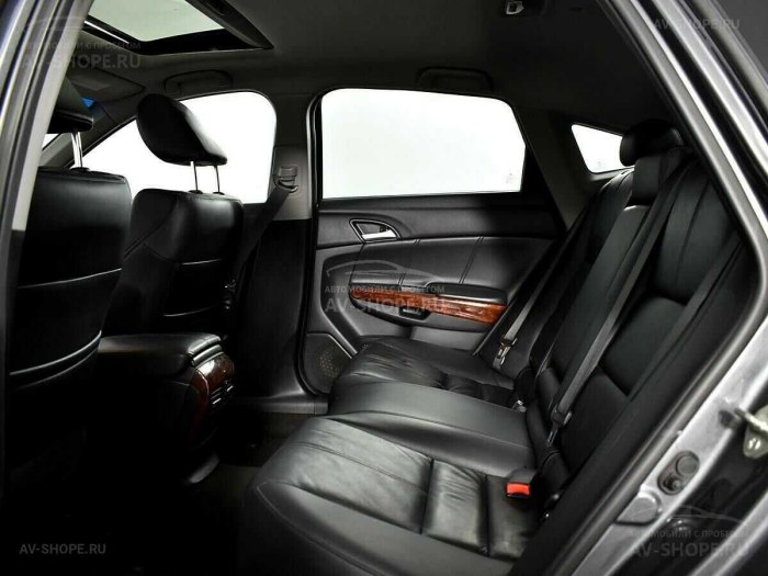 Honda Crosstour Saloni