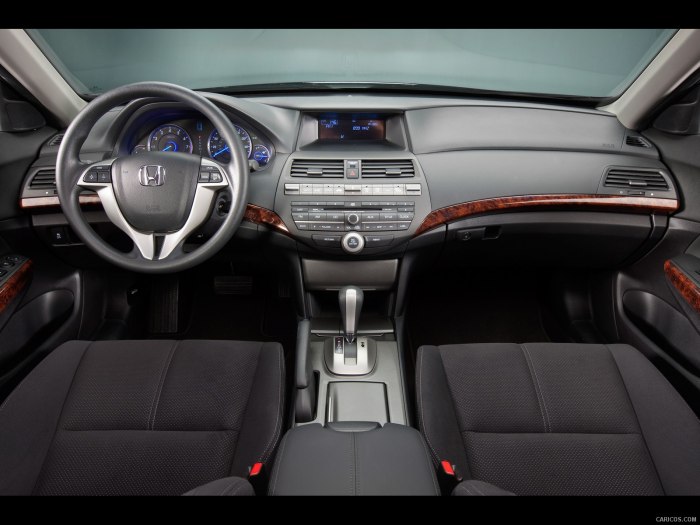 Honda Accord 2012 салон