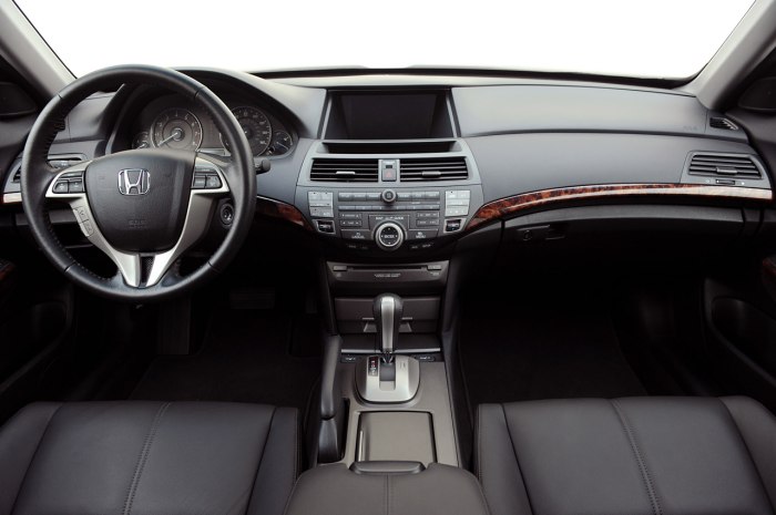 Honda Accord 2010 салон