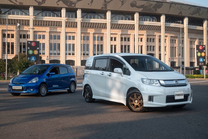 Honda freed Spike Hybrid